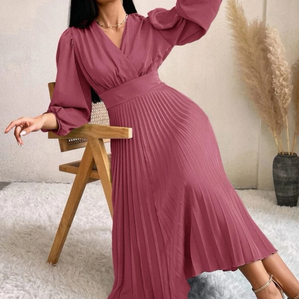Luxe lantern sleeve pleated dress - Picture 10 of 16